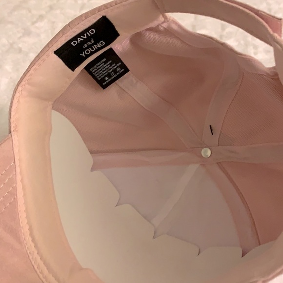 🤍NWT 2 Cute David and Young Women’s Caps🤍 - Picture 7 of 8
